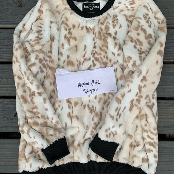 Spirithood Sweater ♥️ - Picture 3 of 10